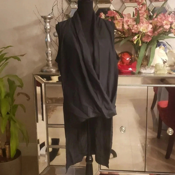 BCBG Maxazaria tunic size XL NWOT - Picture 1 of 5